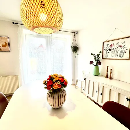 5 Min Walk To Lego House-2 Bedrooms Cozy With Garden *